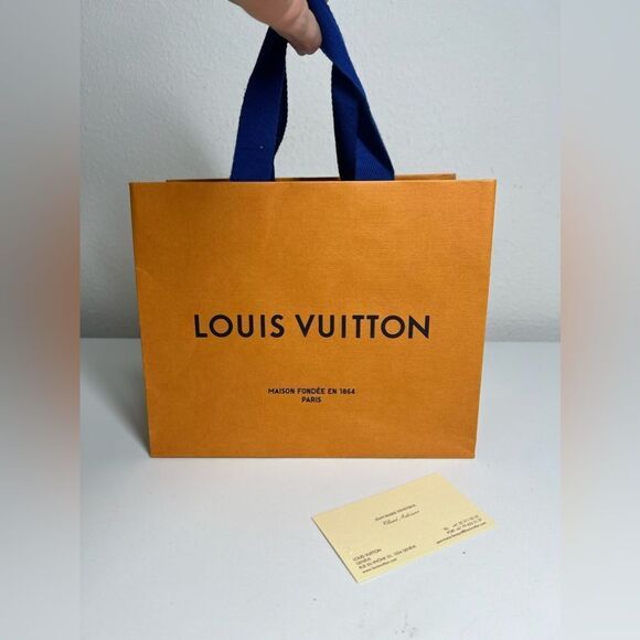 Louis Vuitton Paper Gift Shopping Bag 8,5” x 7” x 4,5” - Picture 4 of 8
